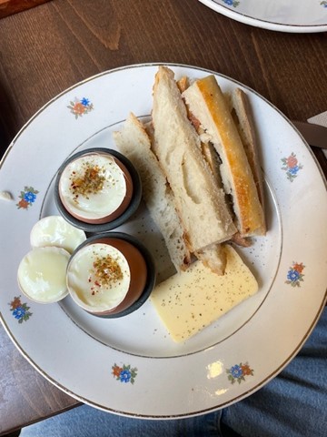 Eggs at Cafe Pollux
